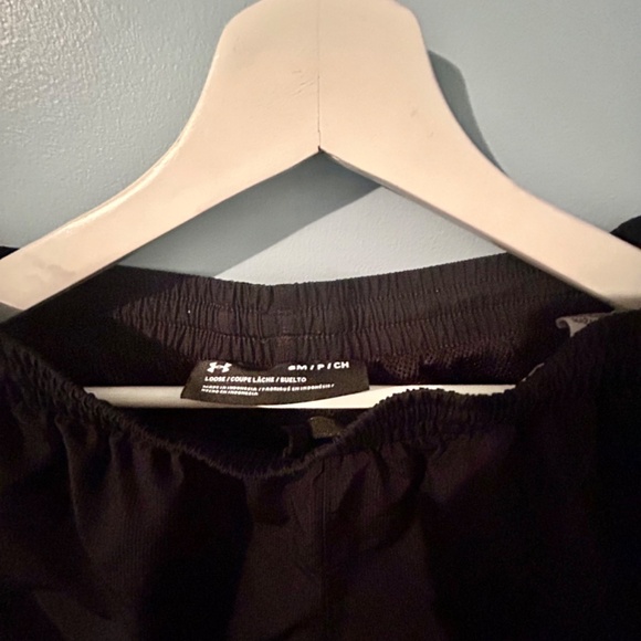 Under Armour Training Pants - Picture 2 of 5